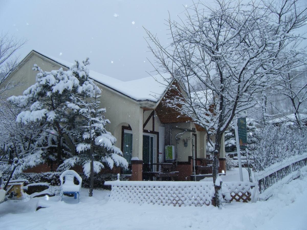 Pyeongchang Iris Pension Exterior foto